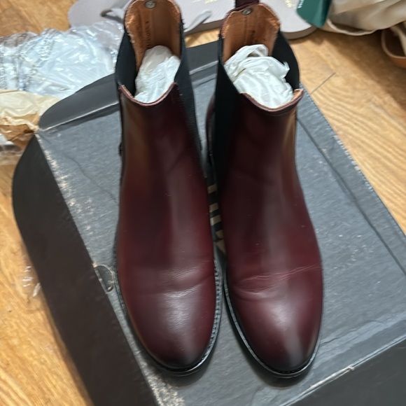 Frye Melissa Chelsea Boot Size 6 - Picture 3 of 6